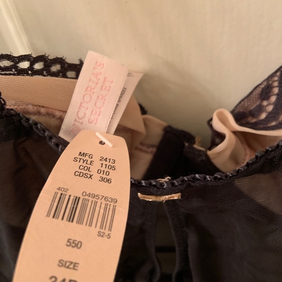 GORGEOUS VINTAGE VICTORIA SECRET NIGHTIE💘 - Picture 5 of 5